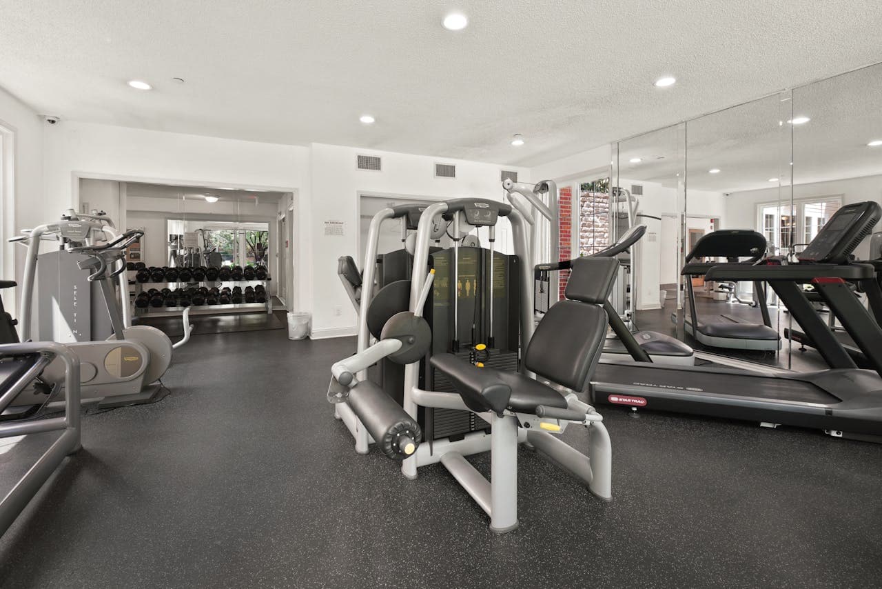 Professional fitness center cleaning services in Markham